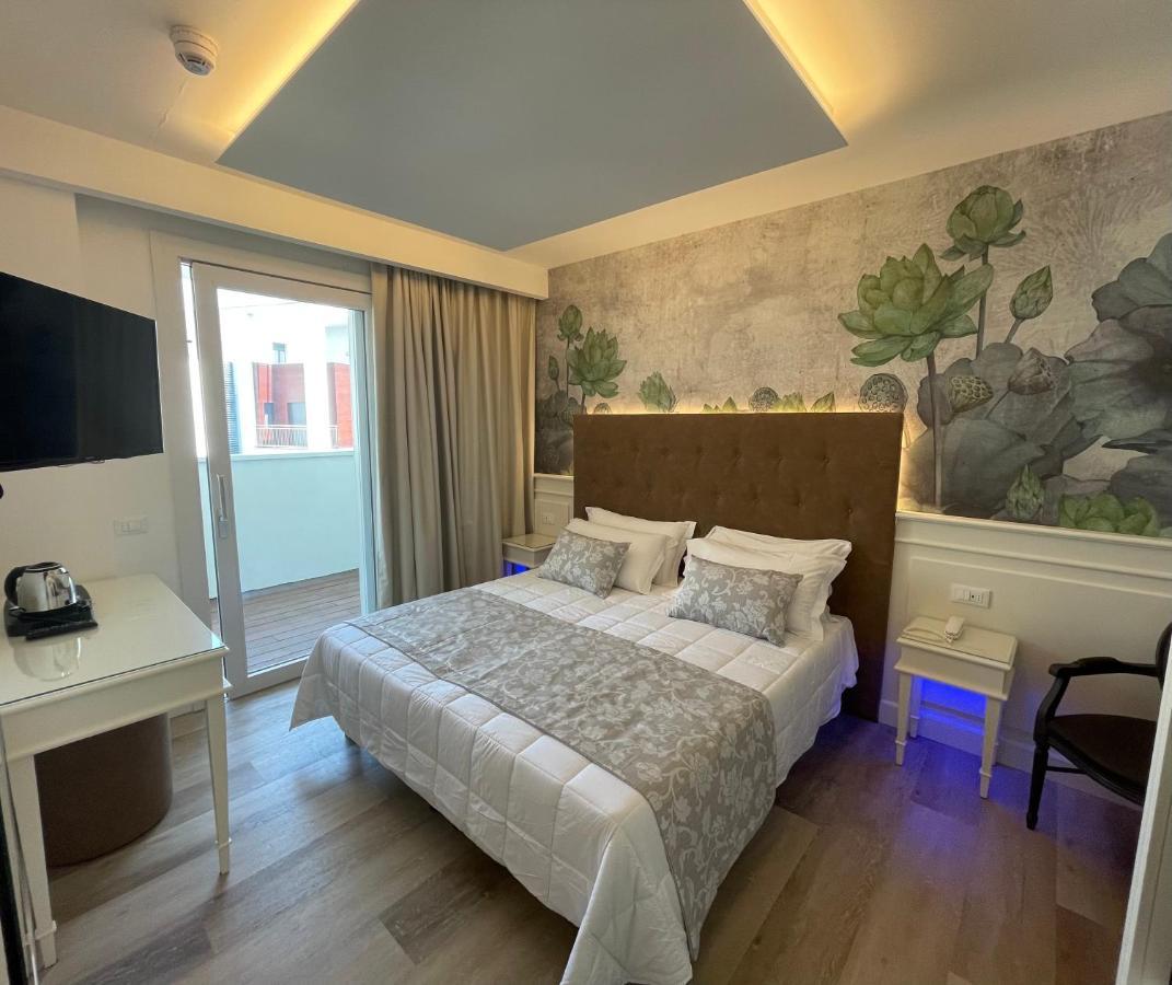 Park Hotel Cellini Лидо-ди-Езоло Экстерьер фото
