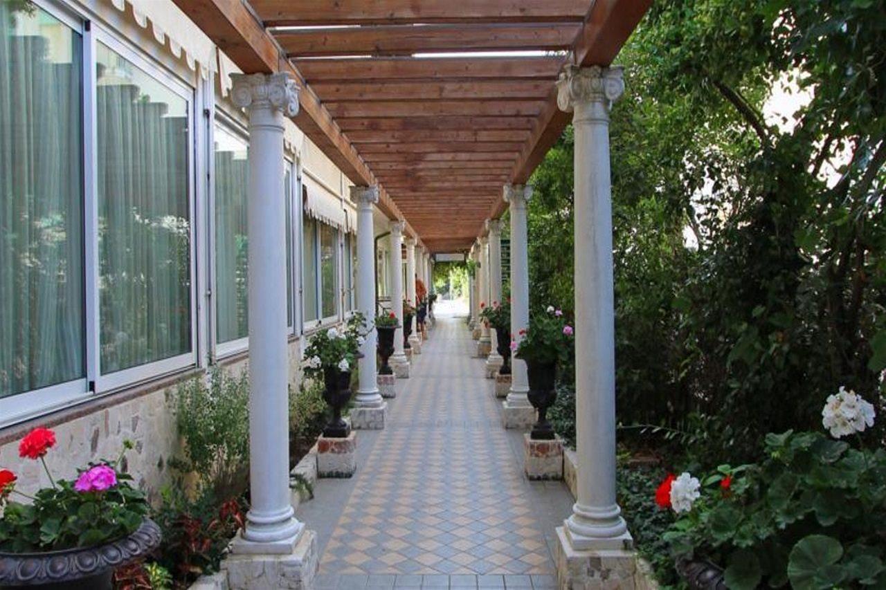 Park Hotel Cellini Лидо-ди-Езоло Экстерьер фото