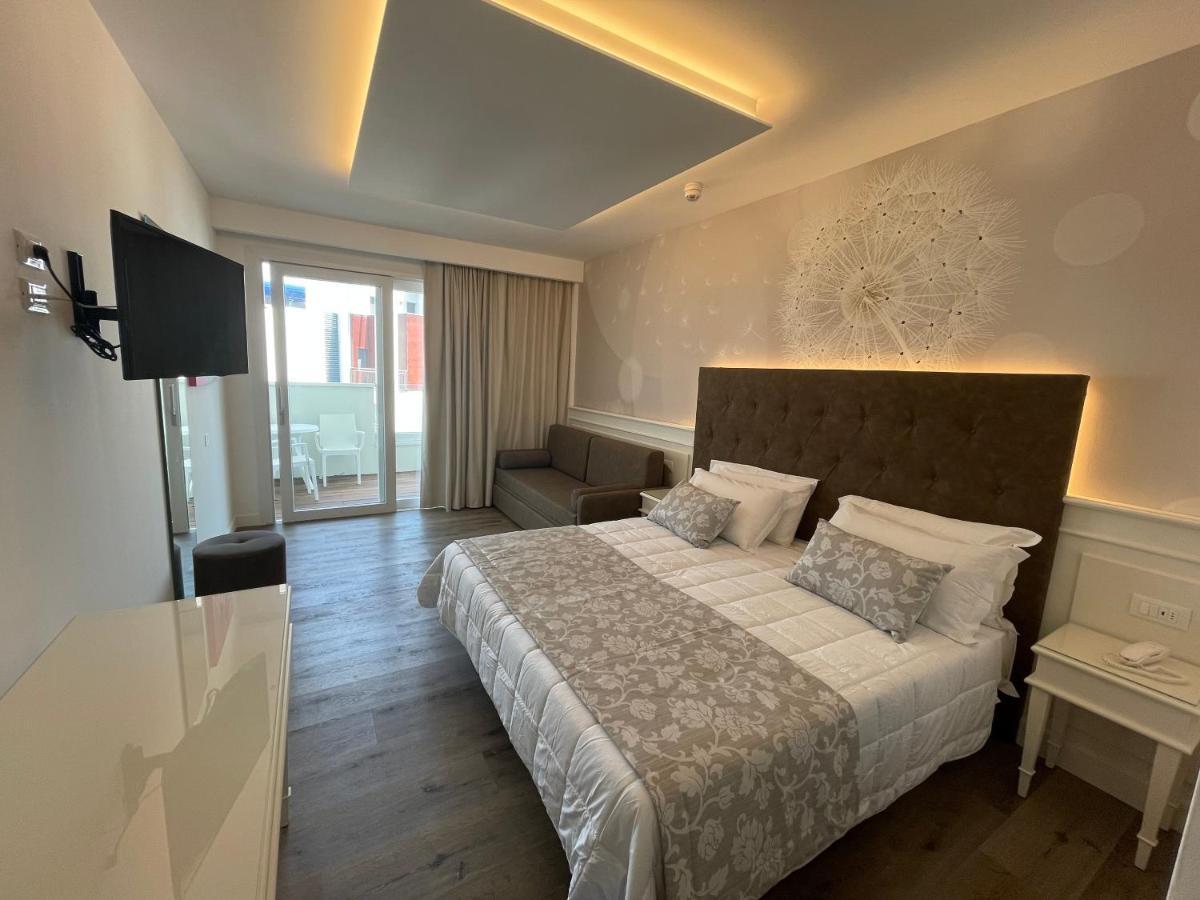 Park Hotel Cellini Лидо-ди-Езоло Экстерьер фото