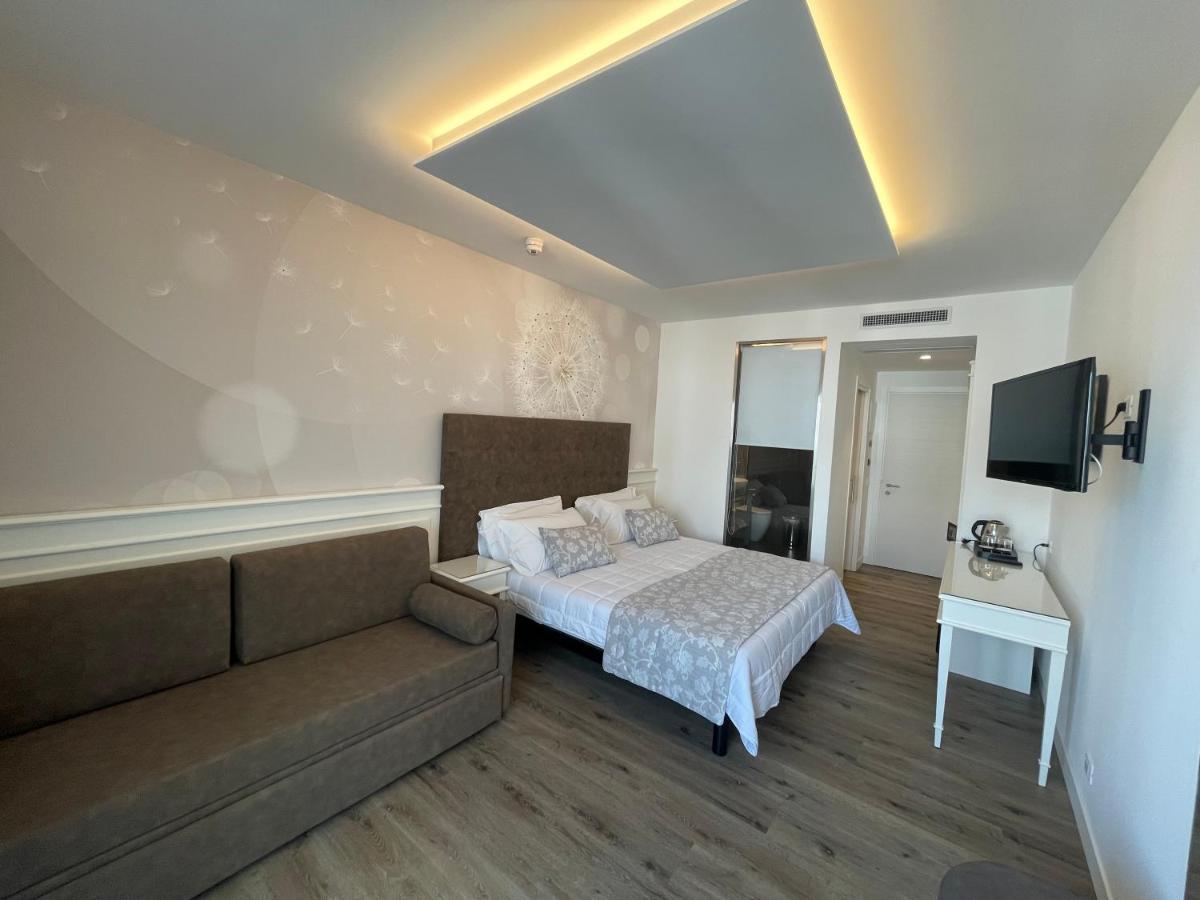 Park Hotel Cellini Лидо-ди-Езоло Экстерьер фото
