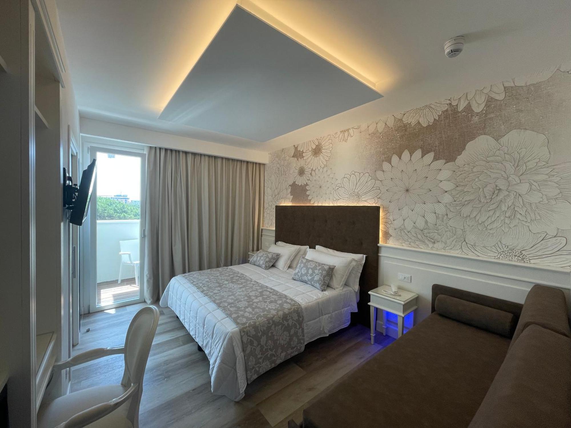 Park Hotel Cellini Лидо-ди-Езоло Экстерьер фото
